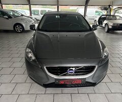 volvo v40 /1.6 d/AUTOMAAT/CAR PASS - 2